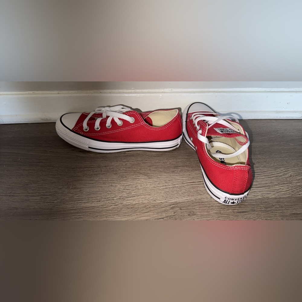 Red converse
